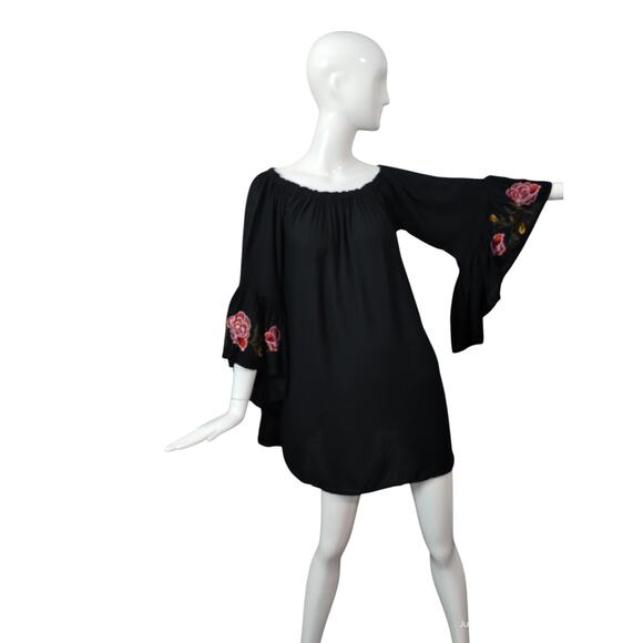 Feathers Womens size Large Embroidered Off The Shoulder Boho Flowy Hippie Dress - Picture 7 of 14